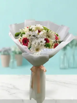 Şık Gerbera ve Papatya buketi