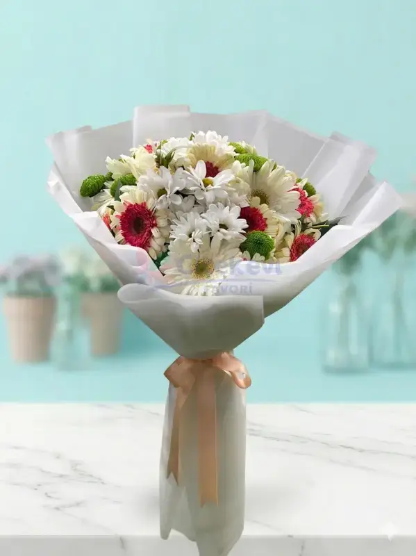 Şık Gerbera ve Papatya buketi