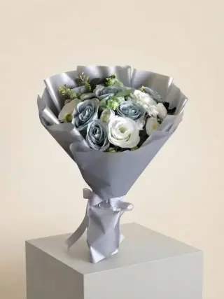 Karışık Gül ve Mini Şakayıklar Buketi