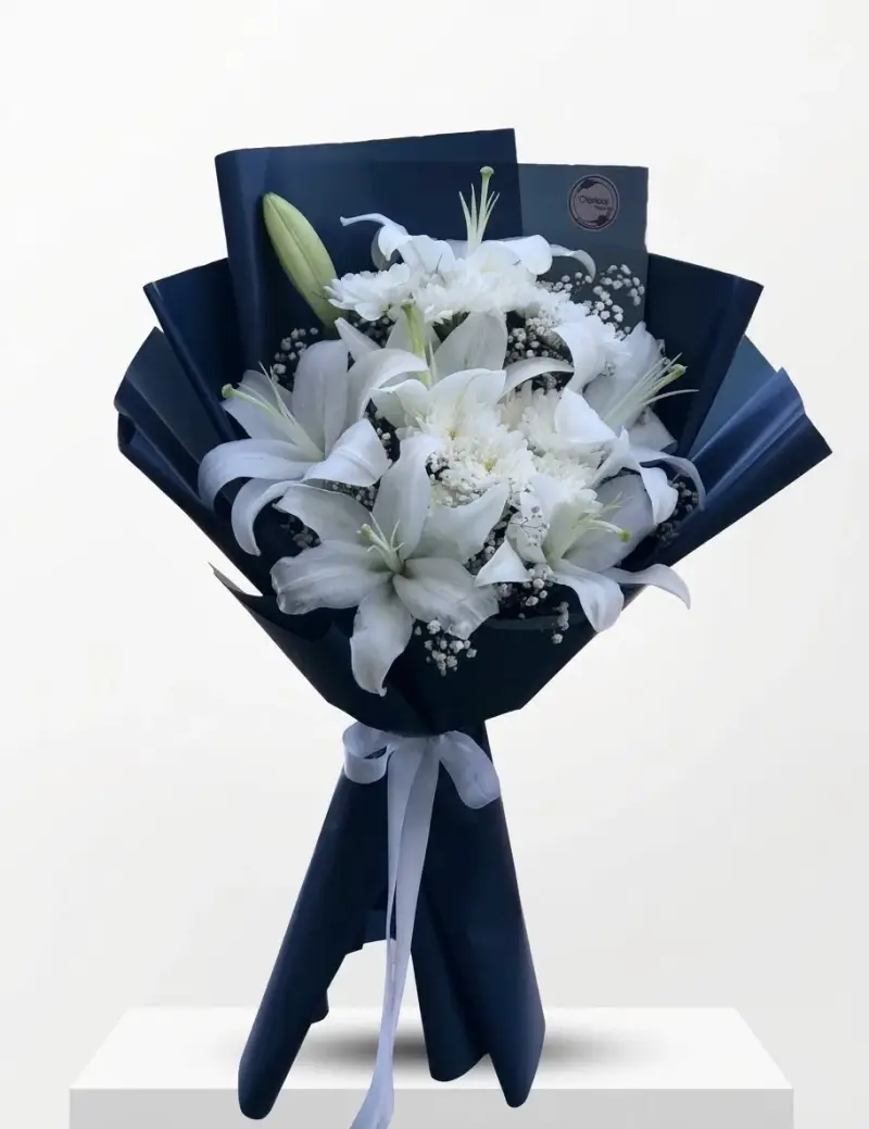 Beyaz Lilyum ve Beyaz Kasımpatılar Buketi