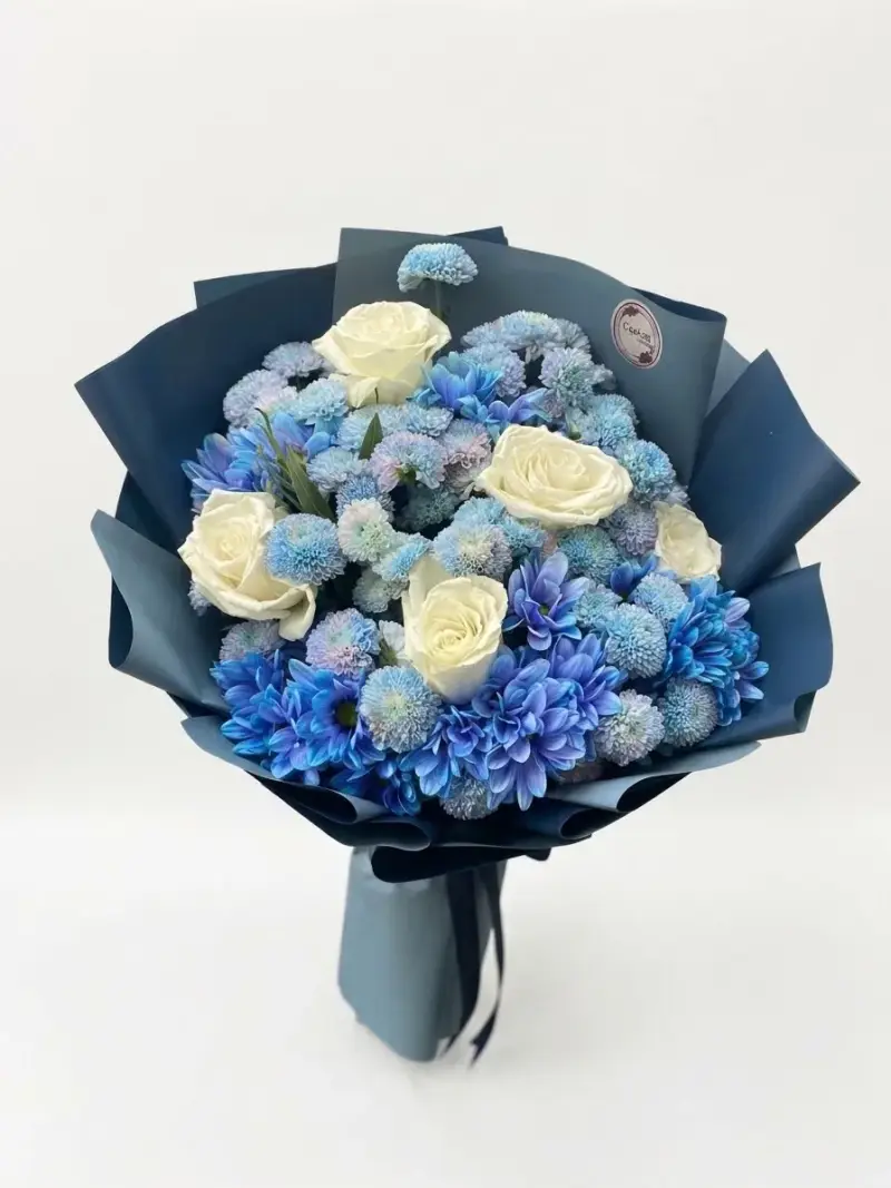 ithal mavi çiçekler buketi